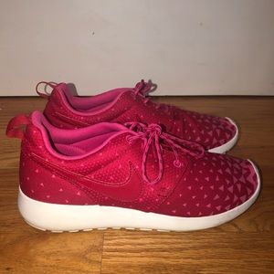 Nike Rosches In Pink and Red